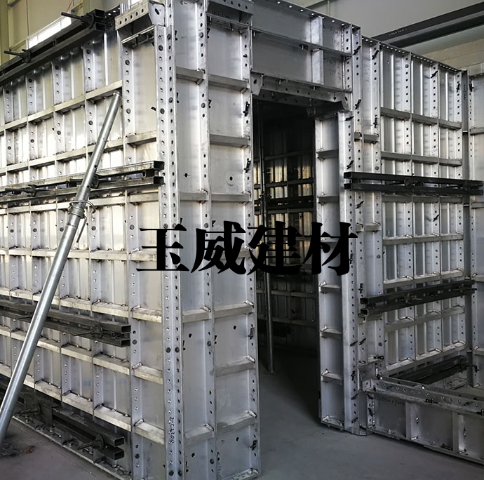 铝膜板